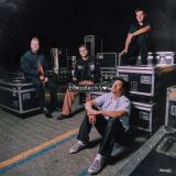 Universal Tomodachi (Deluxe CD)